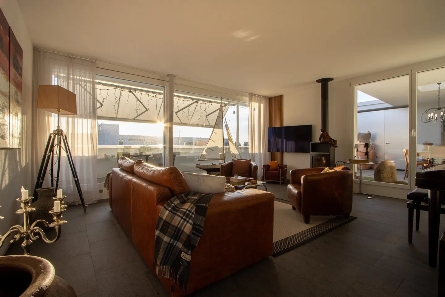 Appartamento attico elegante con stufa svedese e grande terrazza - Foto 7 di 12