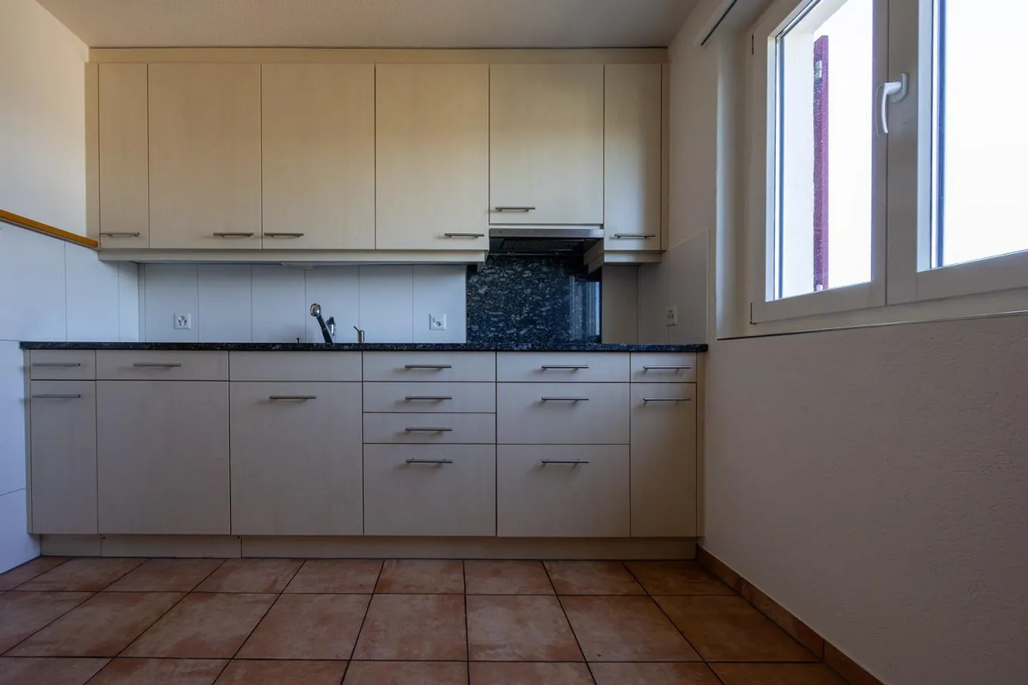 Maison individuelle avec jardin et parcelles voisines non bâties - Photo 4 sur 13