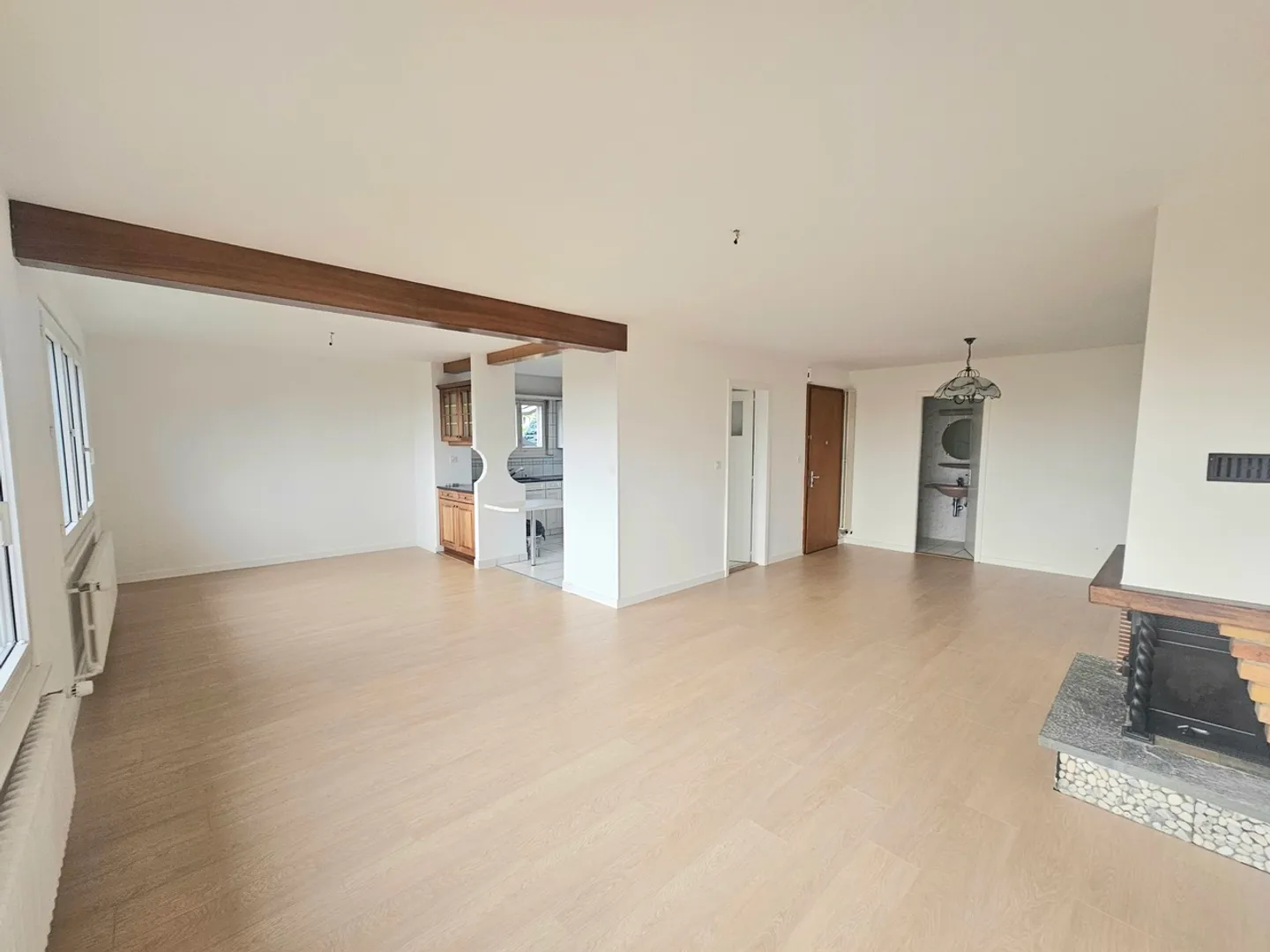 Magnificent 4.5-room apartment (150 m2) with fireplace in Renens-village - Photo 1 of 12