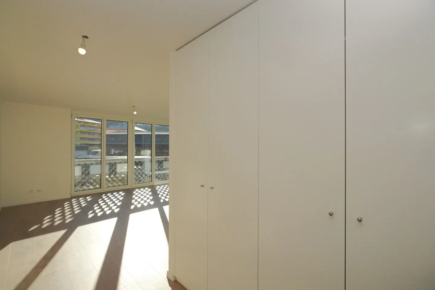 NEUE 3.5-ZIMMER-WOHNUNGEN IN SIERRE - Foto 2 von 12