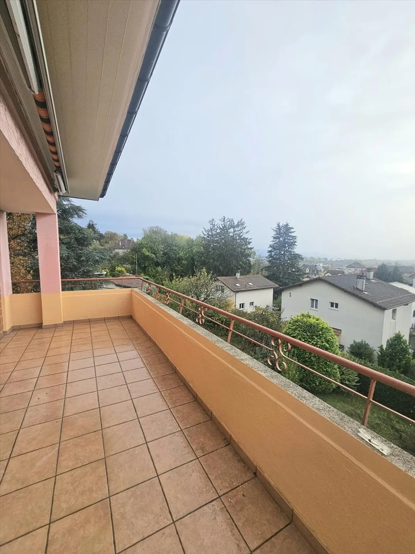 Magnificent 4.5-room apartment (150 m2) with fireplace in Renens-village - Photo 7 of 12