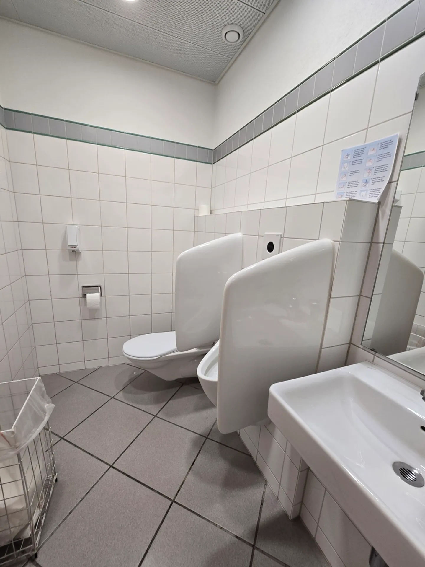 707 m² Bureau au 2ème étage – Emplacement central à Brüttisellen avec places de parking - Photo 7 sur 7