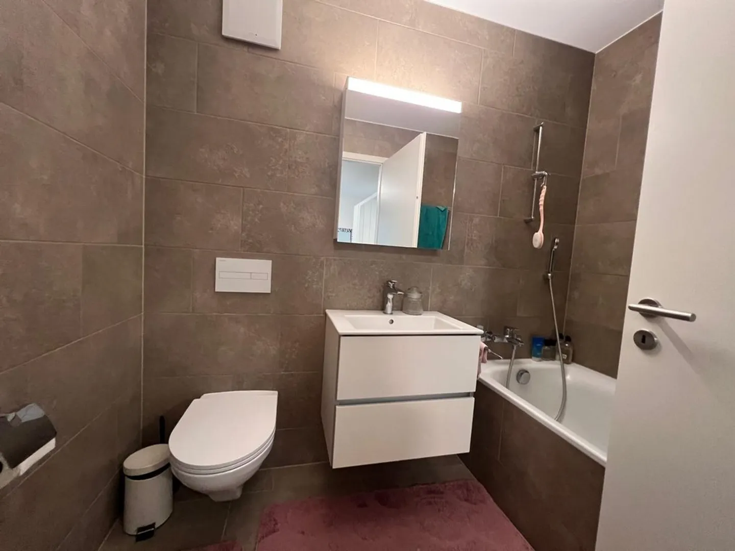 Apartment for rent - Photo 8 of 12