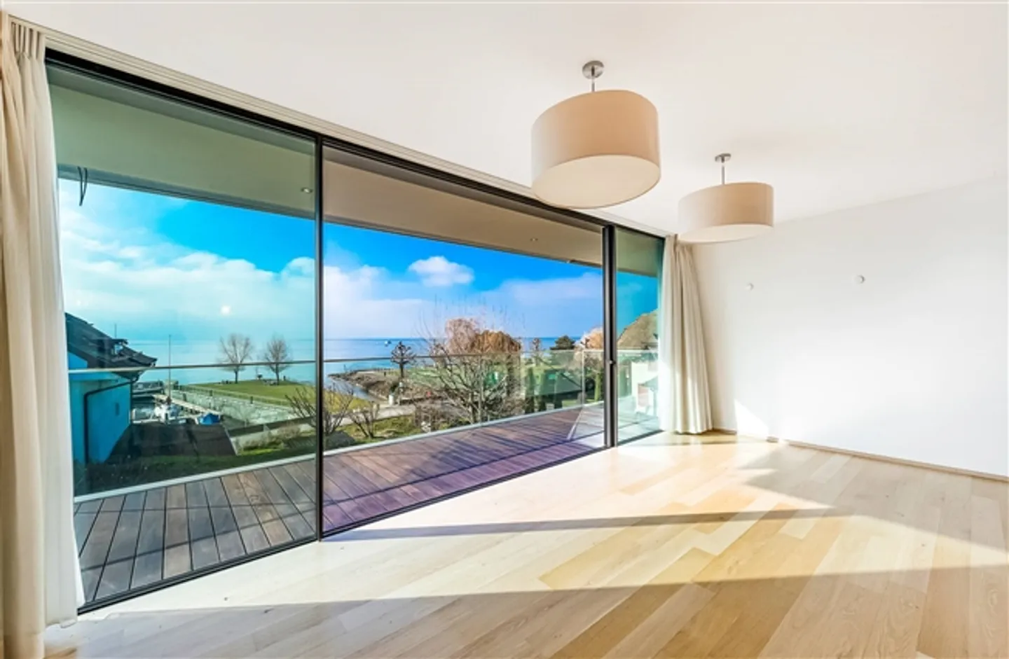 Extraordinary 9.5-Room Duplex - Photo 11 of 13