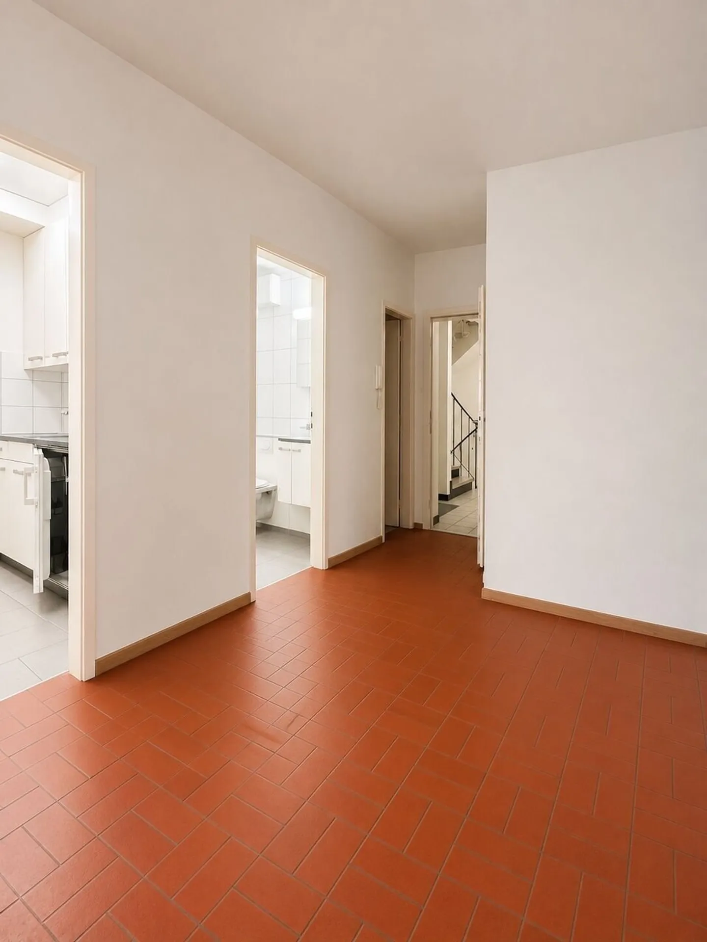 ✨ Furnished 1.5-Room Apartment in Central Location Basel – Limited Time ✨ - Photo 2 of 7