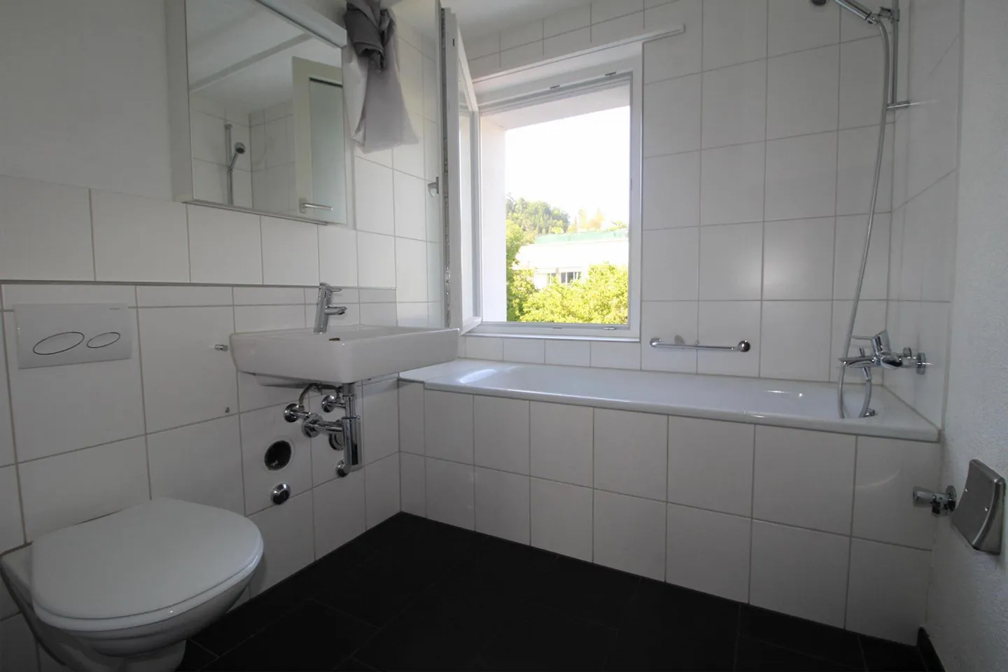 Modern Family Apartment in Neuhausen - Photo 8 of 11