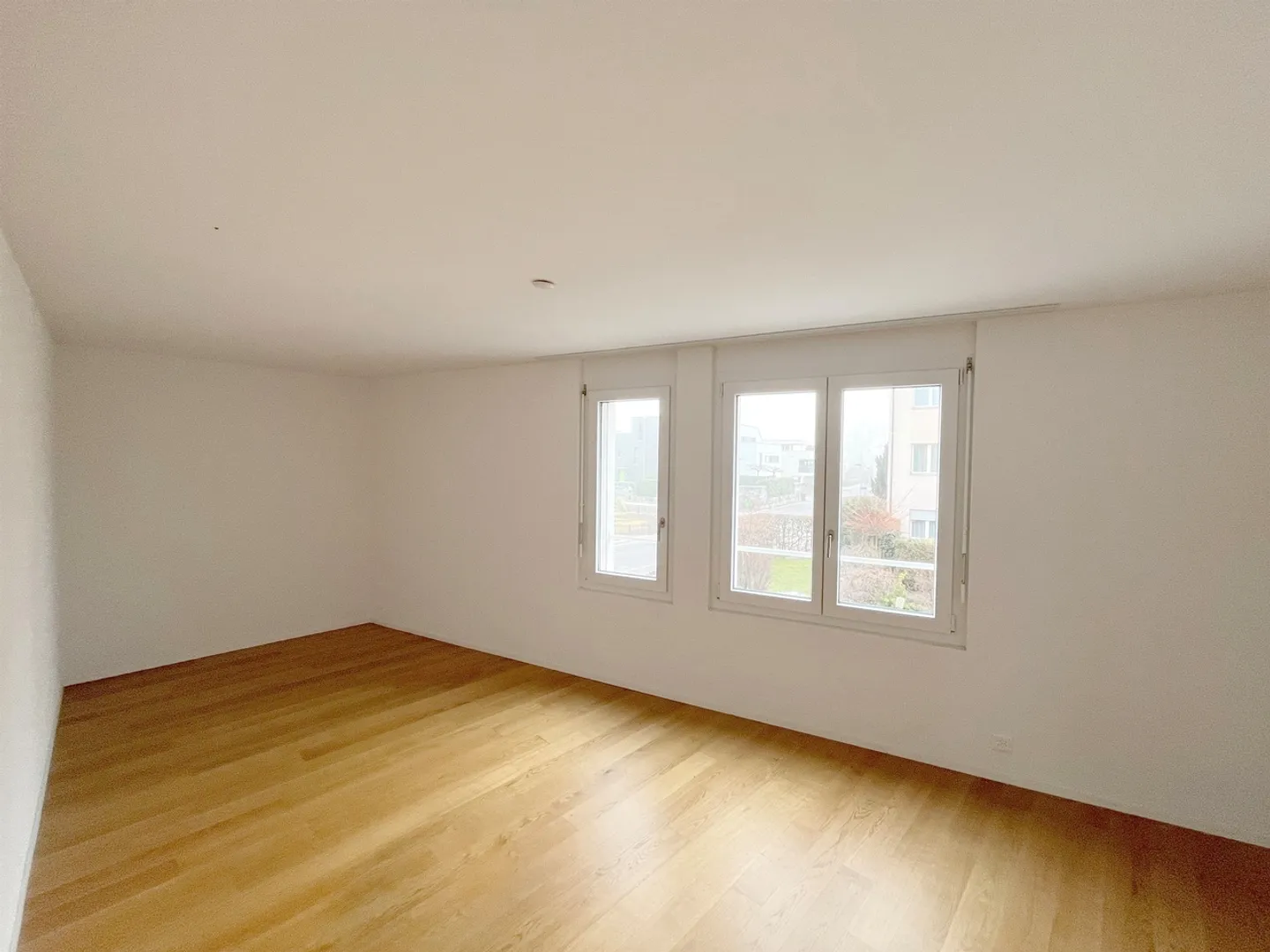 Moderne 2.5-Zimmerwohnung - Foto 3 von 6
