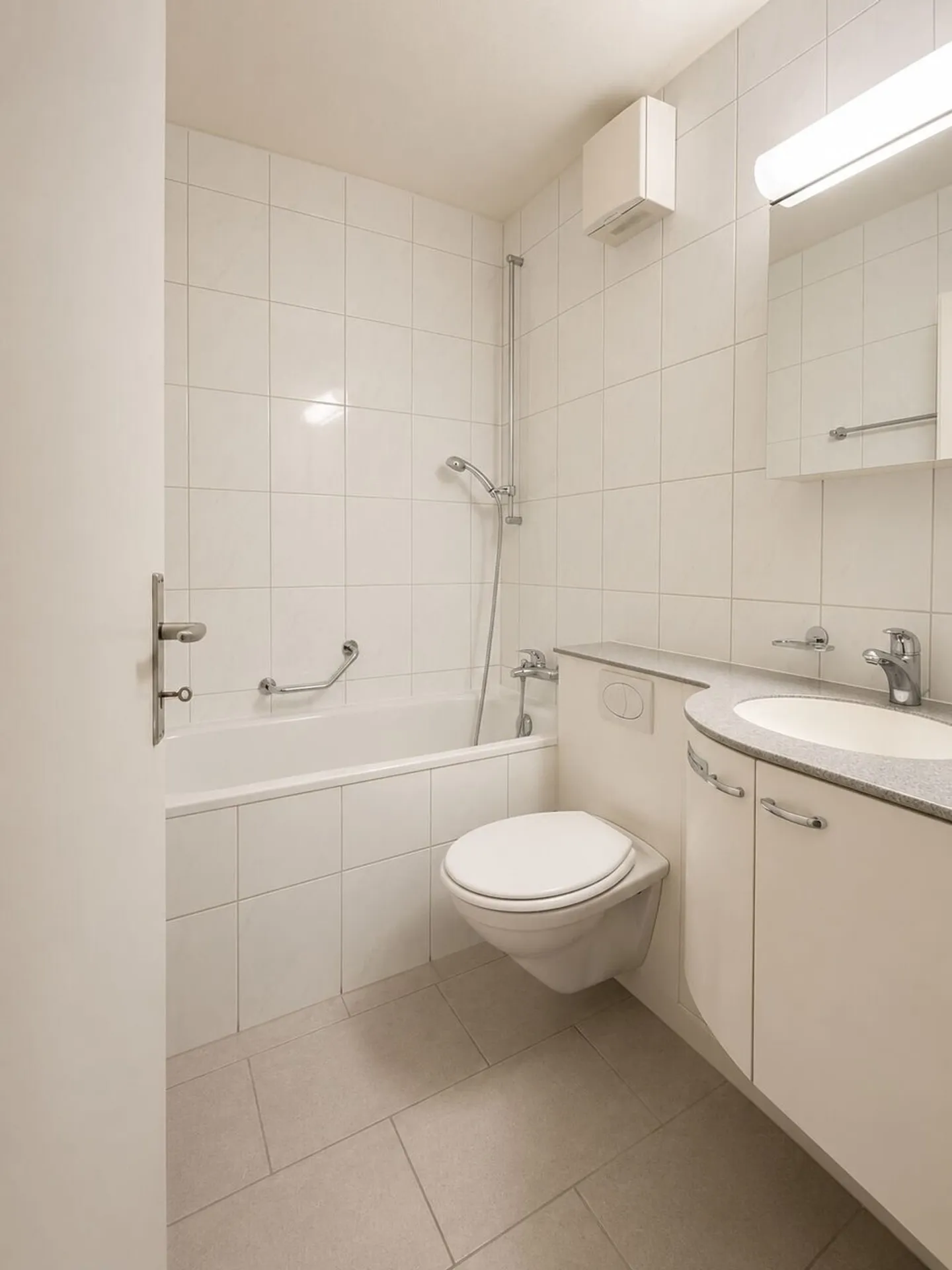 ✨ Furnished 1.5-Room Apartment in Central Location Basel – Limited Time ✨ - Photo 5 of 7
