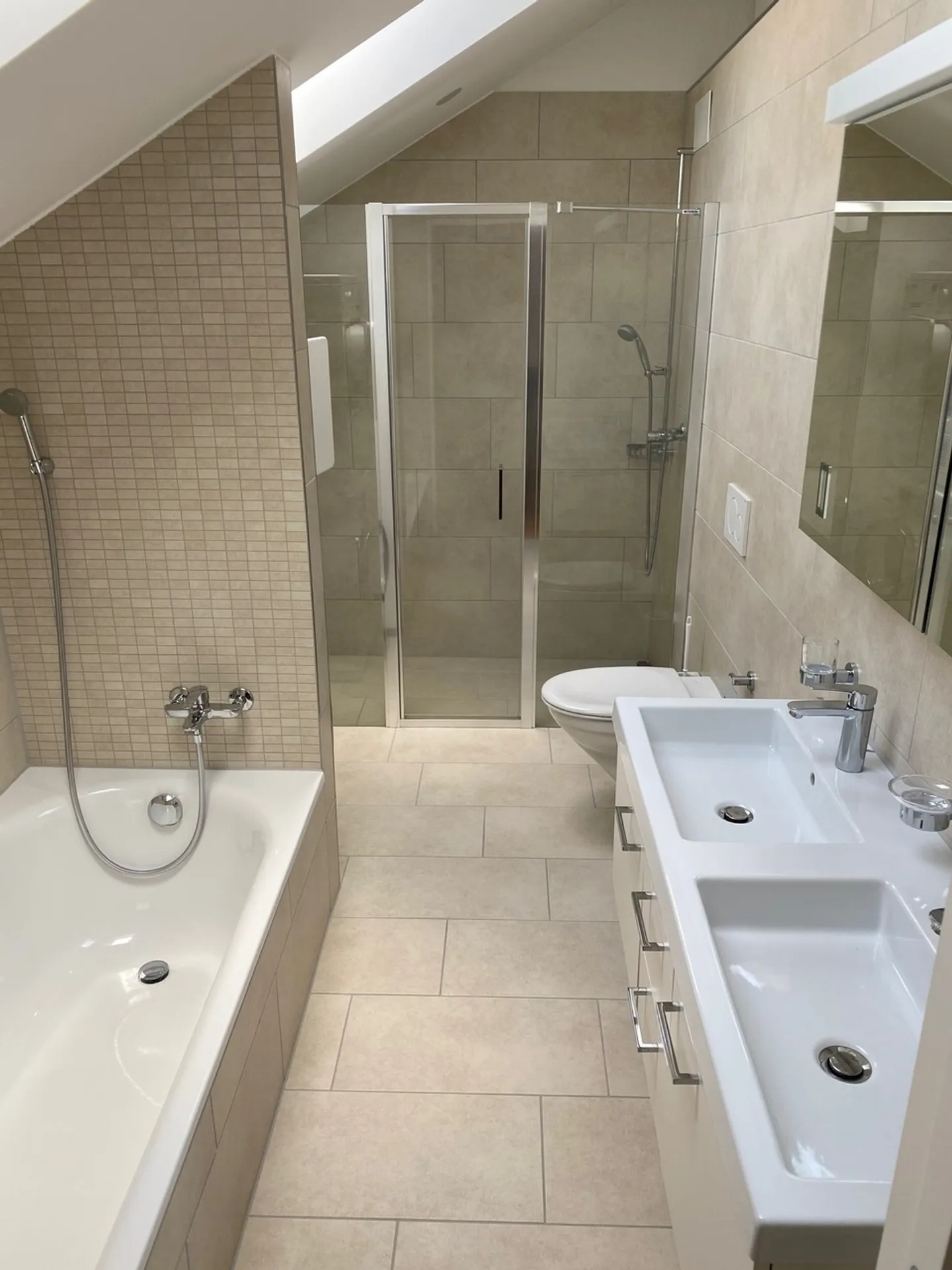 Moderne 2.5-Zimmerwohnung - Foto 6 von 6