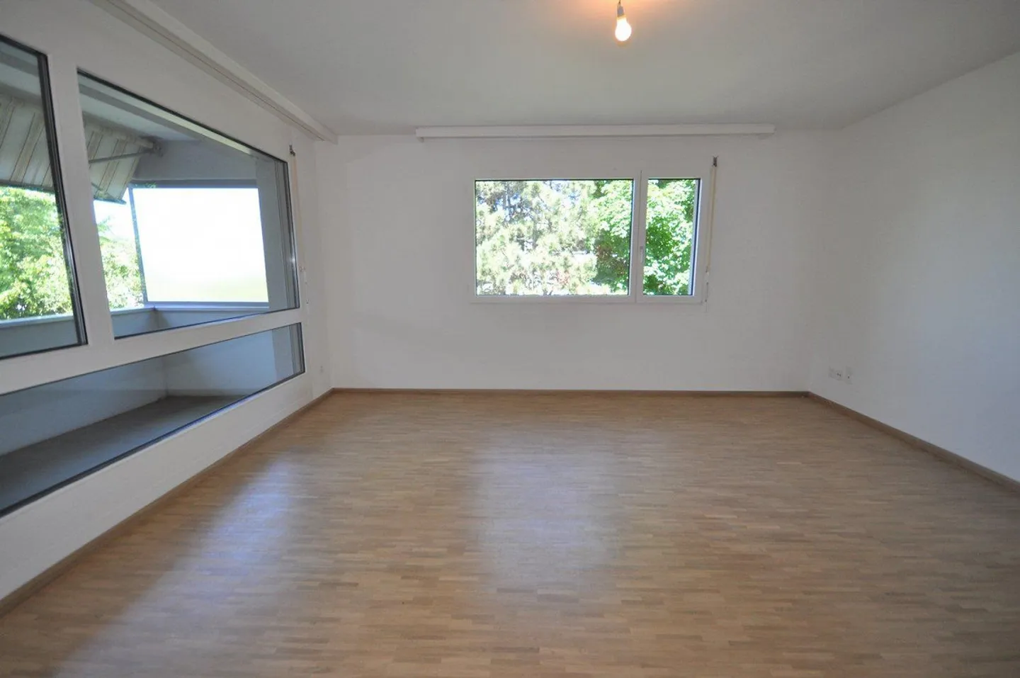 Bright 3-room apartment in the center of Muttenz - Photo 5 of 10