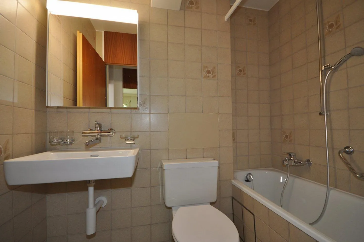 Bright 3-room apartment in the center of Muttenz - Photo 9 of 10