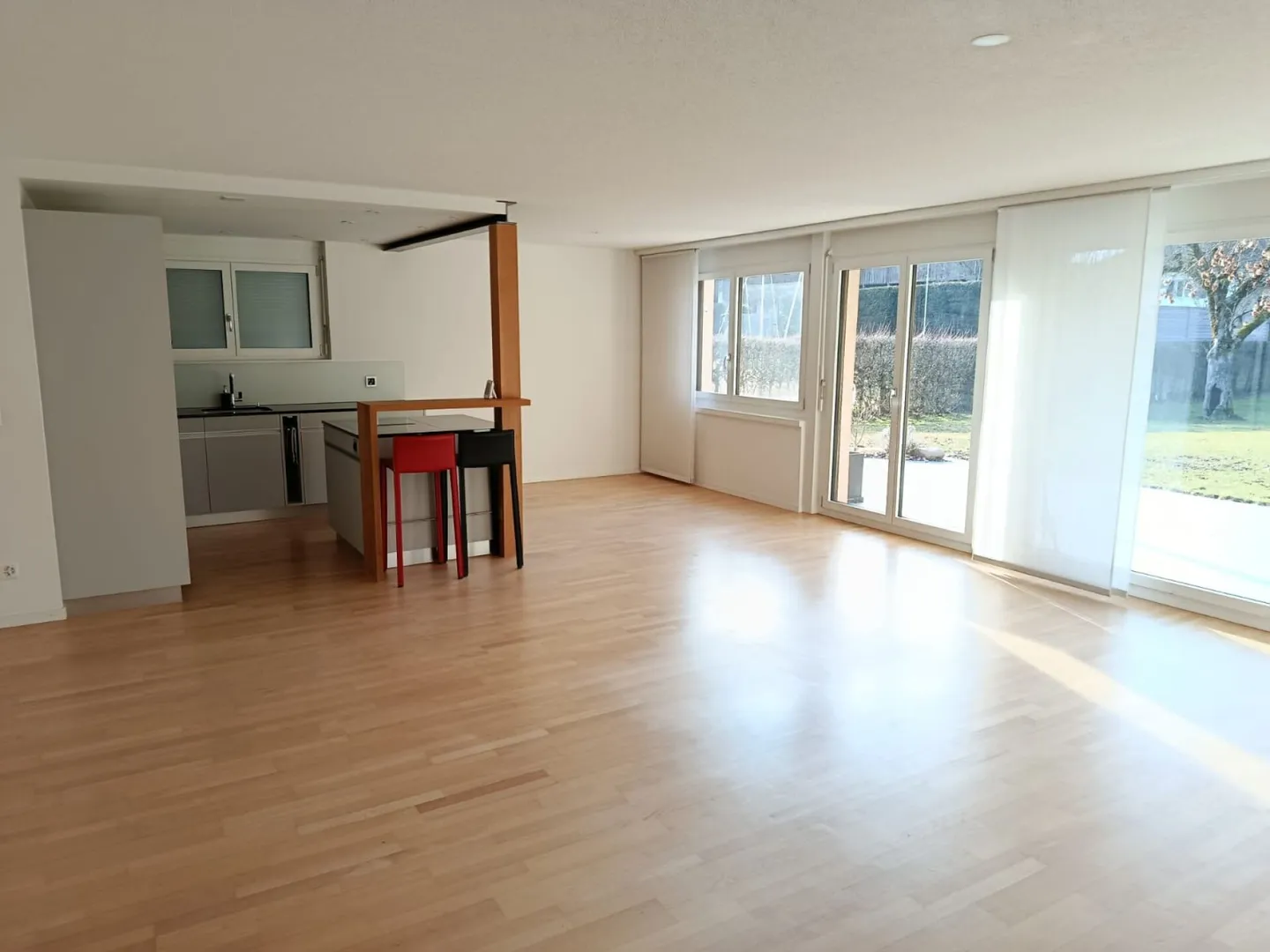 4.5-room apartment with spacious terrace - Photo 2 of 10