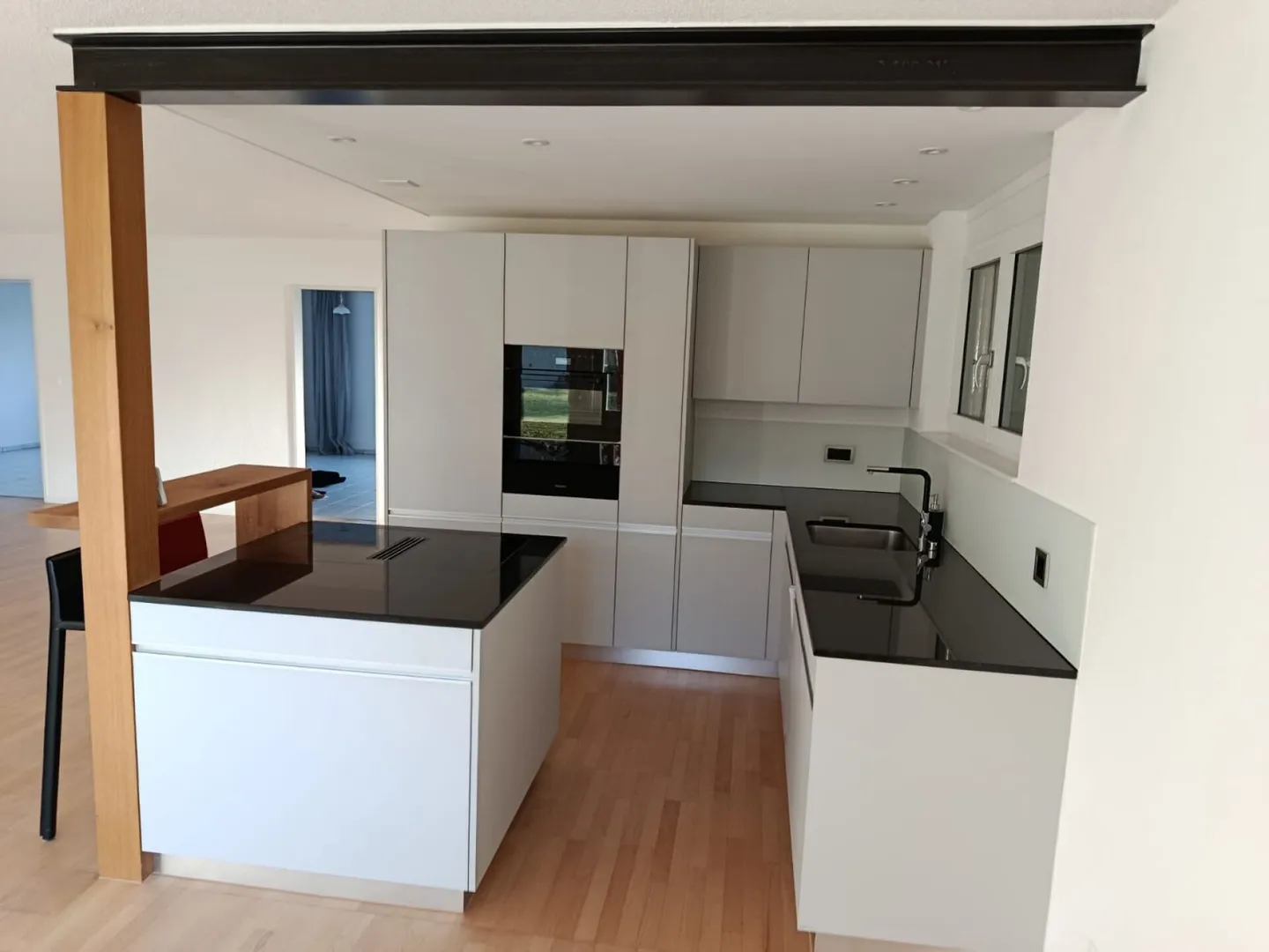 4.5-room apartment with spacious terrace - Photo 4 of 10