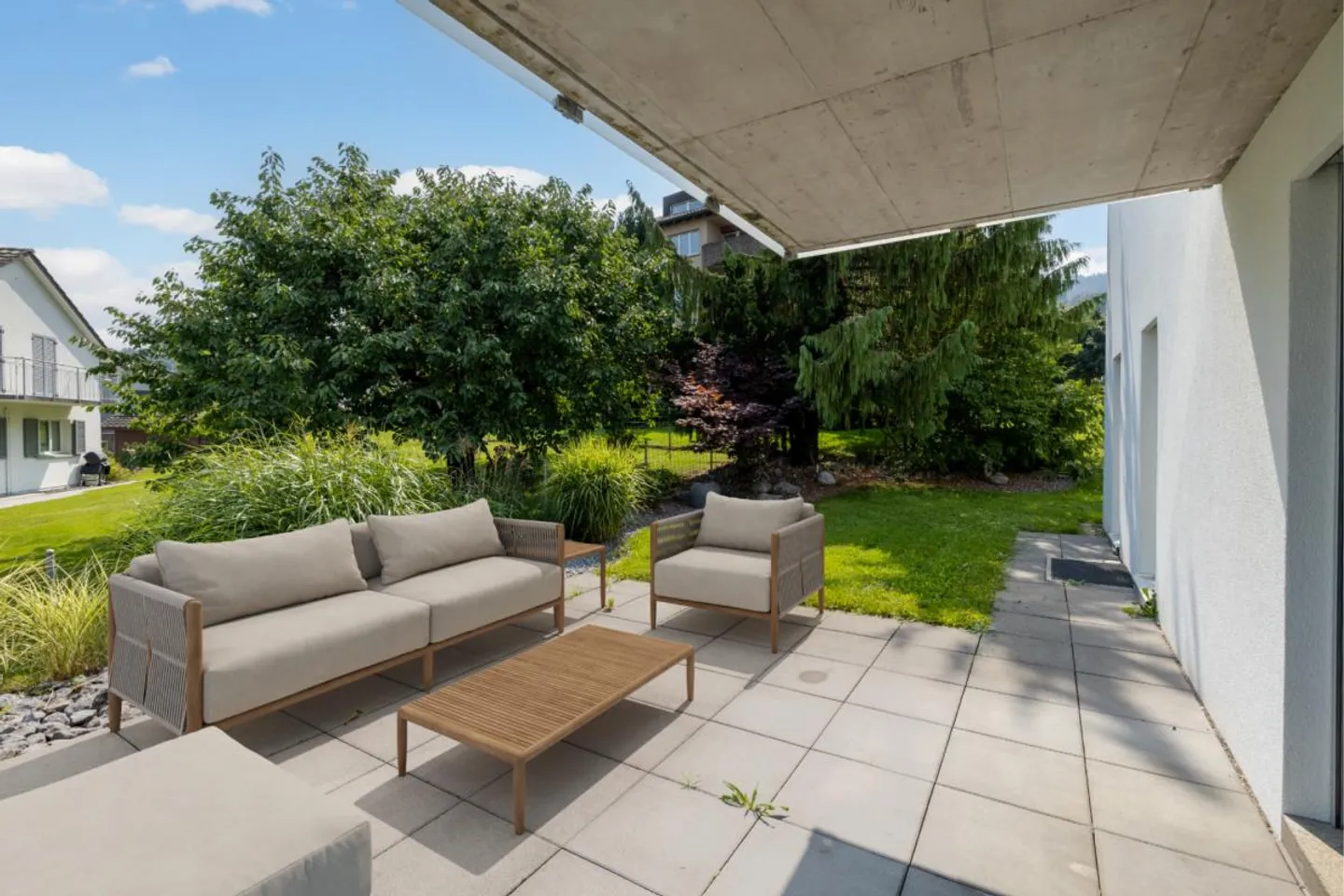 Modernes Wohnen mit Bodenseeblick und schönem Garten - Foto 6 von 12