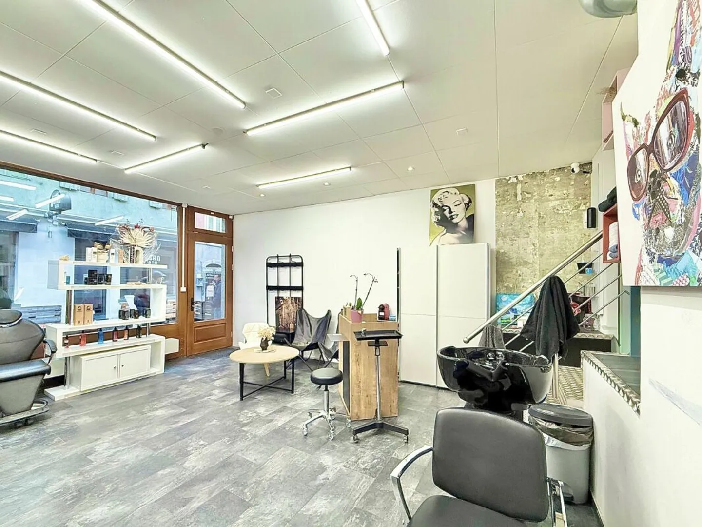 Ingresso di un locale commerciale nel centro di Monthey - Foto 3 di 4