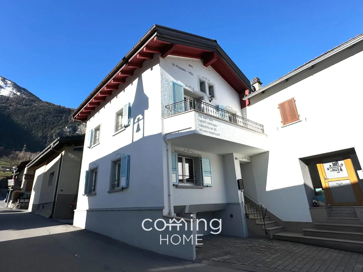 Charmantes Einfamilienhaus mit Balkon - Foto 1 von 13