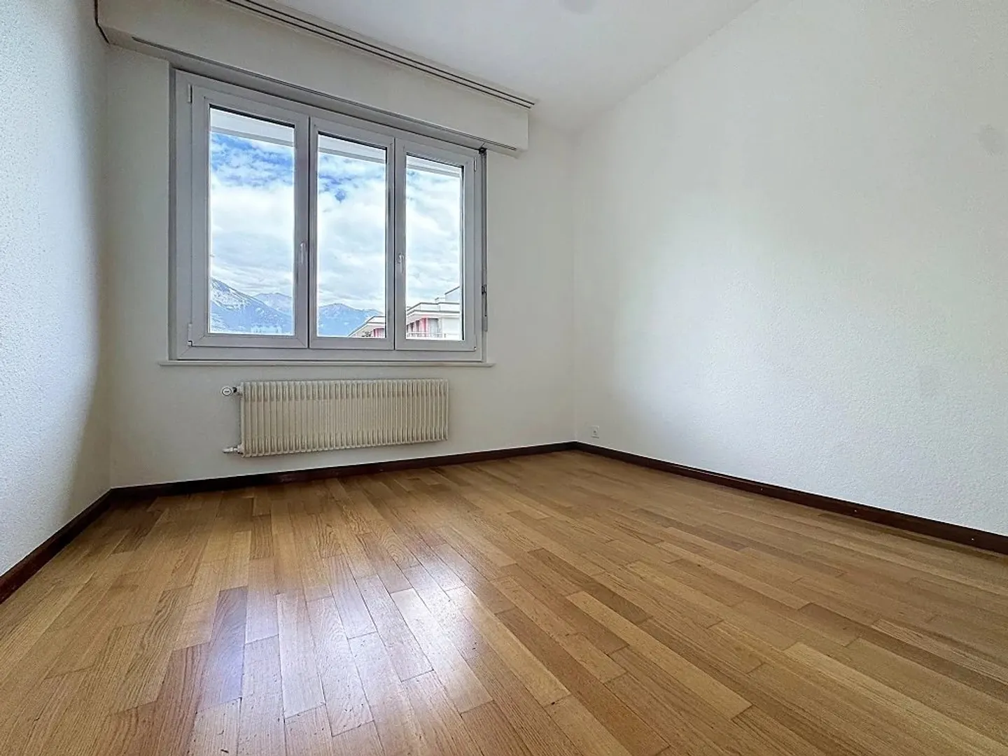 Helles Apartment mit Balkonen - Foto 8 von 13