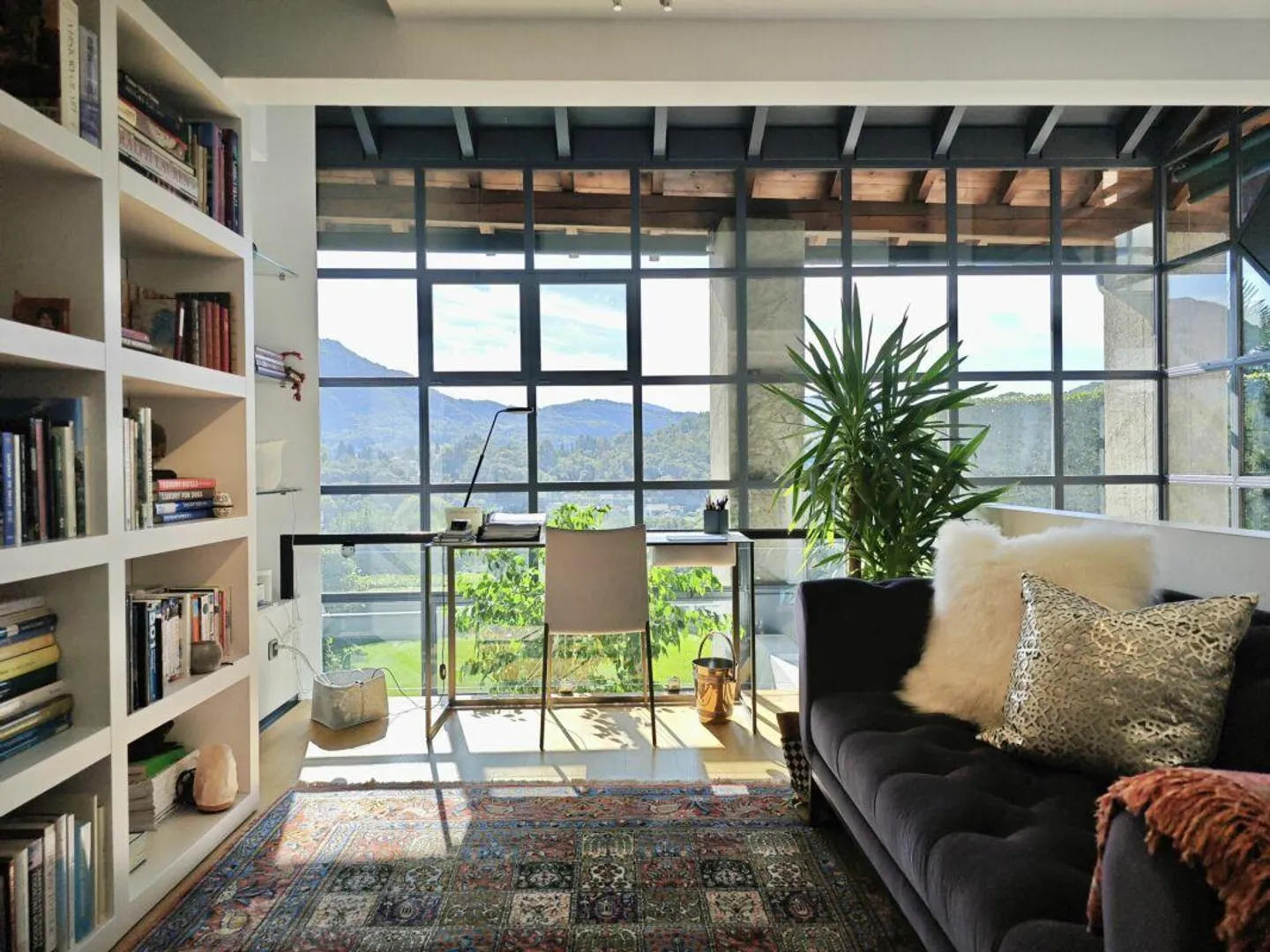 Lugano: Grande ed Elegante VILLA con Charme – Una Proprietà Unica - Foto 3 di 25