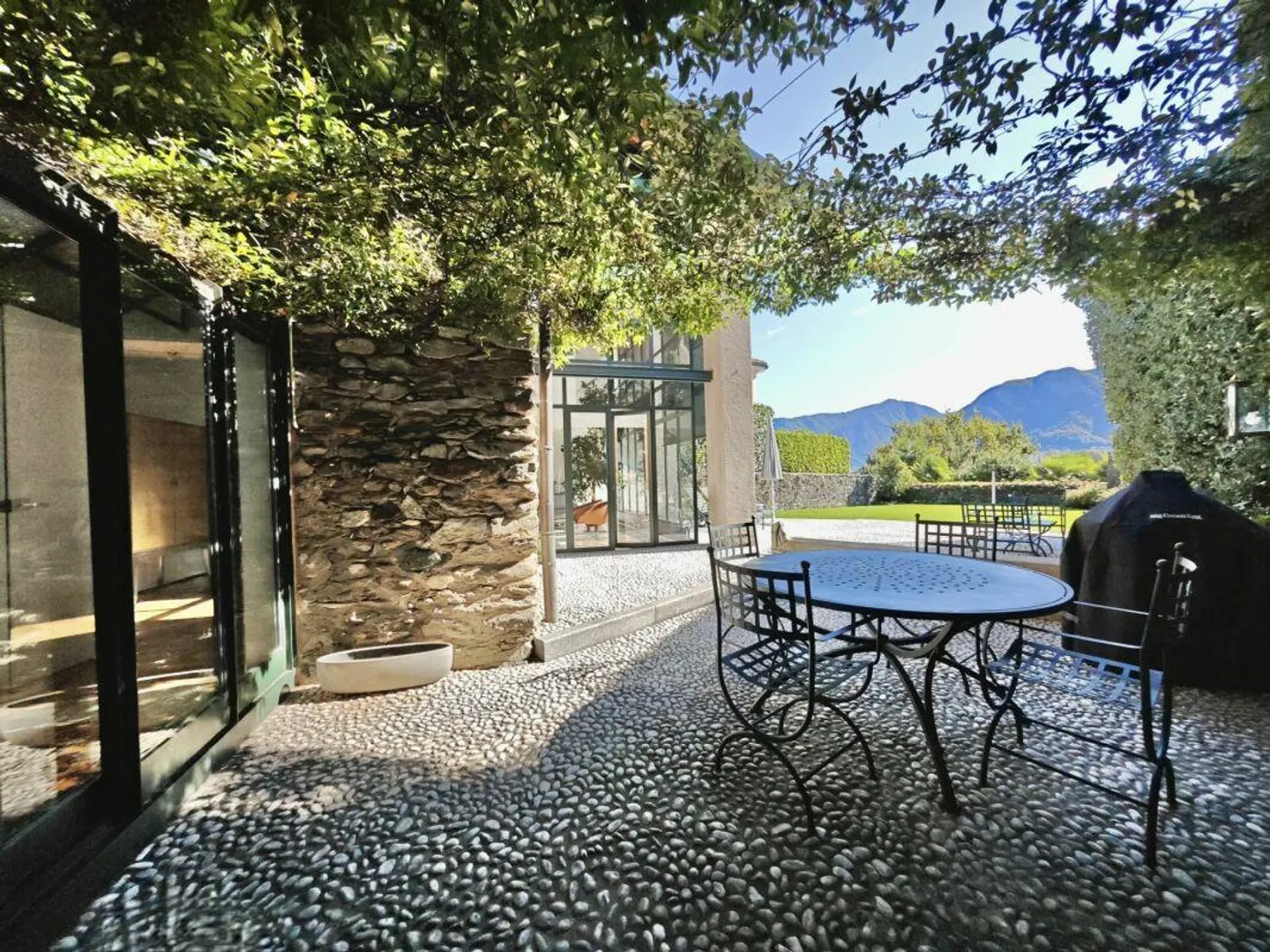 Lugano: Grande ed Elegante VILLA con Charme – Una Proprietà Unica - Foto 4 di 25