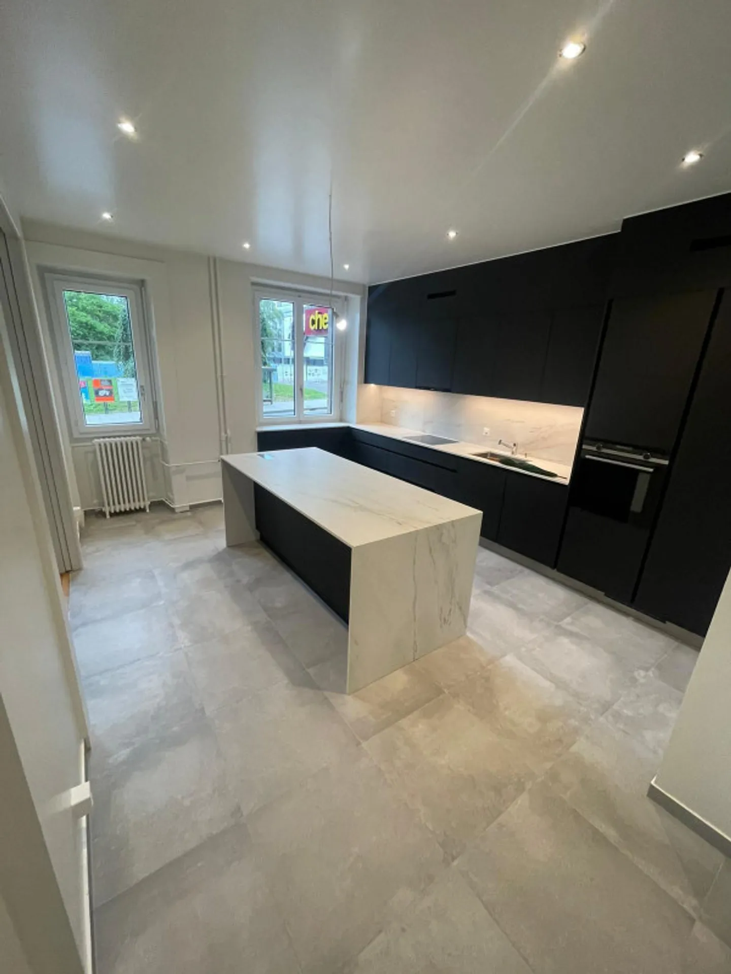 Apartment for rent - Photo 1 of 13