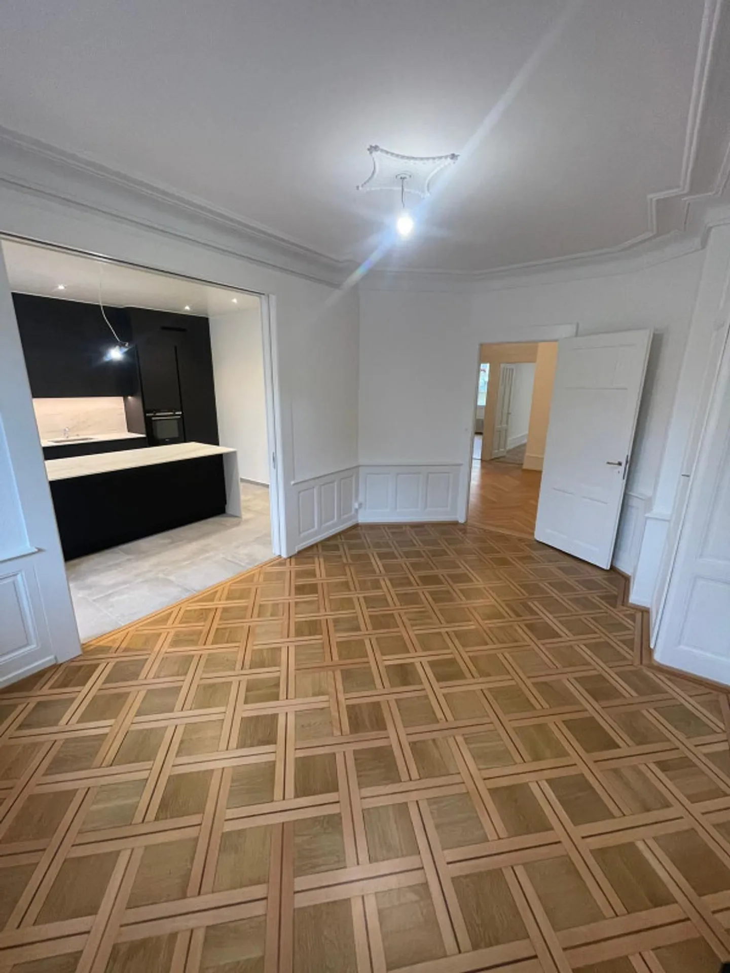 Apartment for rent - Photo 2 of 13