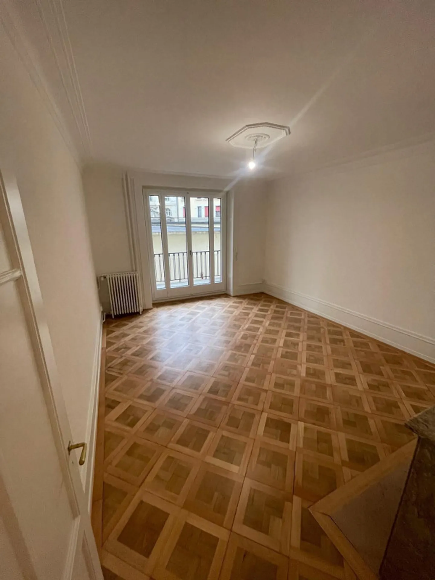 Apartment for rent - Photo 4 of 13