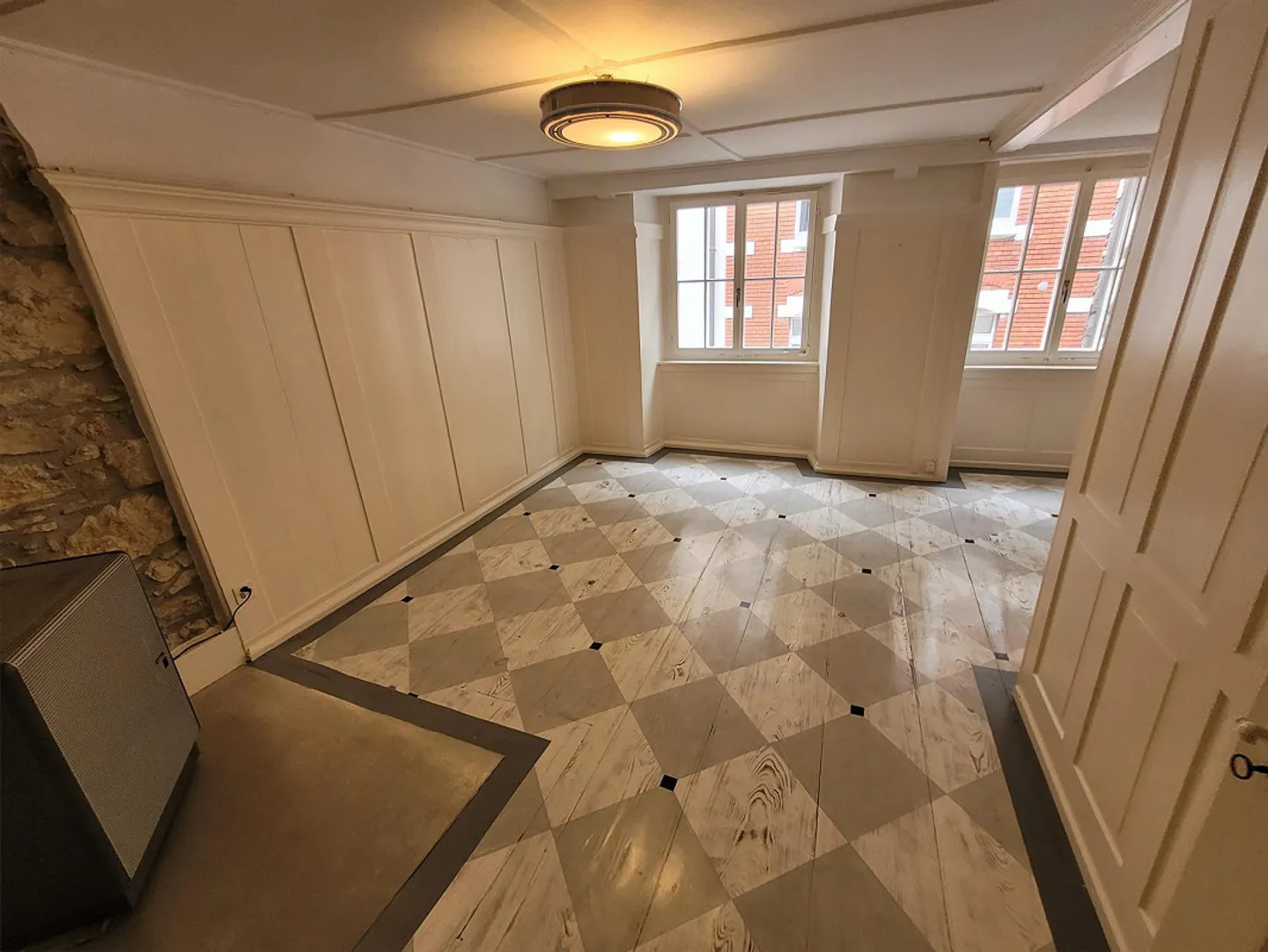 Casa plurifamiliare nel centro città - Foto 3 di 11