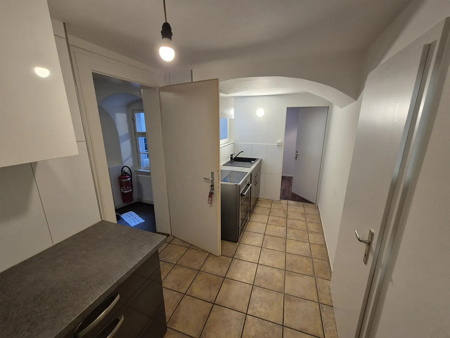 Casa plurifamiliare nel centro città - Foto 7 di 11