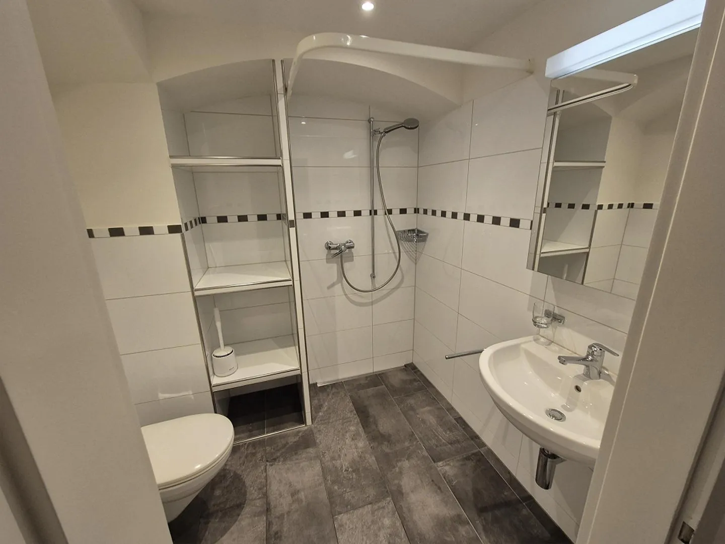 Casa plurifamiliare nel centro città - Foto 6 di 11