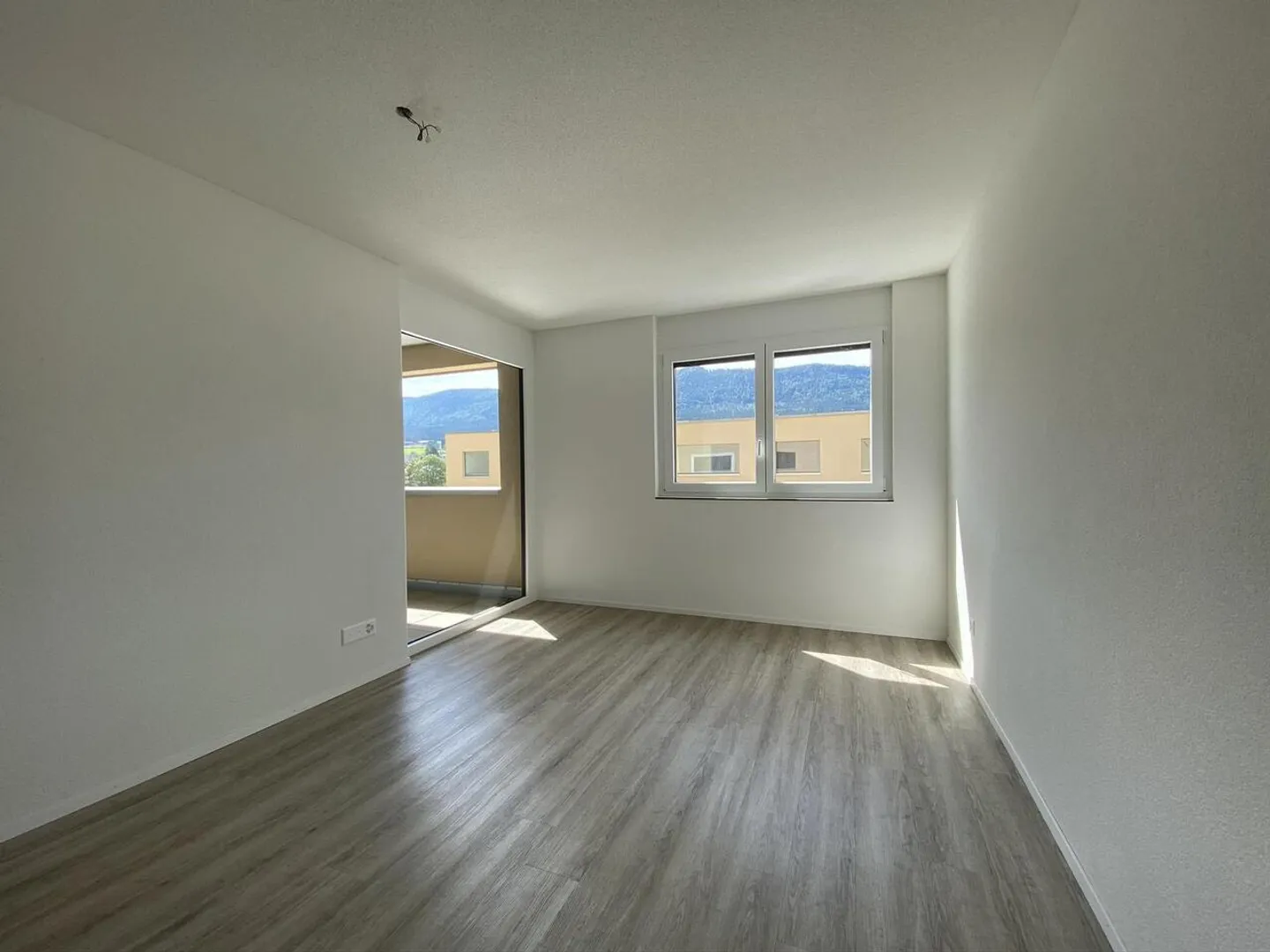 Geschütztes 3,5-Zimmer-Apartment zu vermieten - Foto 4 von 12