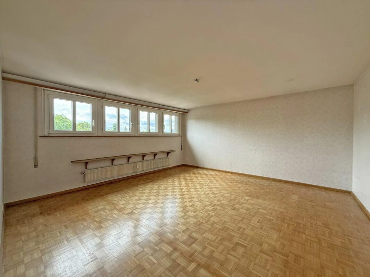 Spacious 3.5-room apartment - Photo 3 of 11