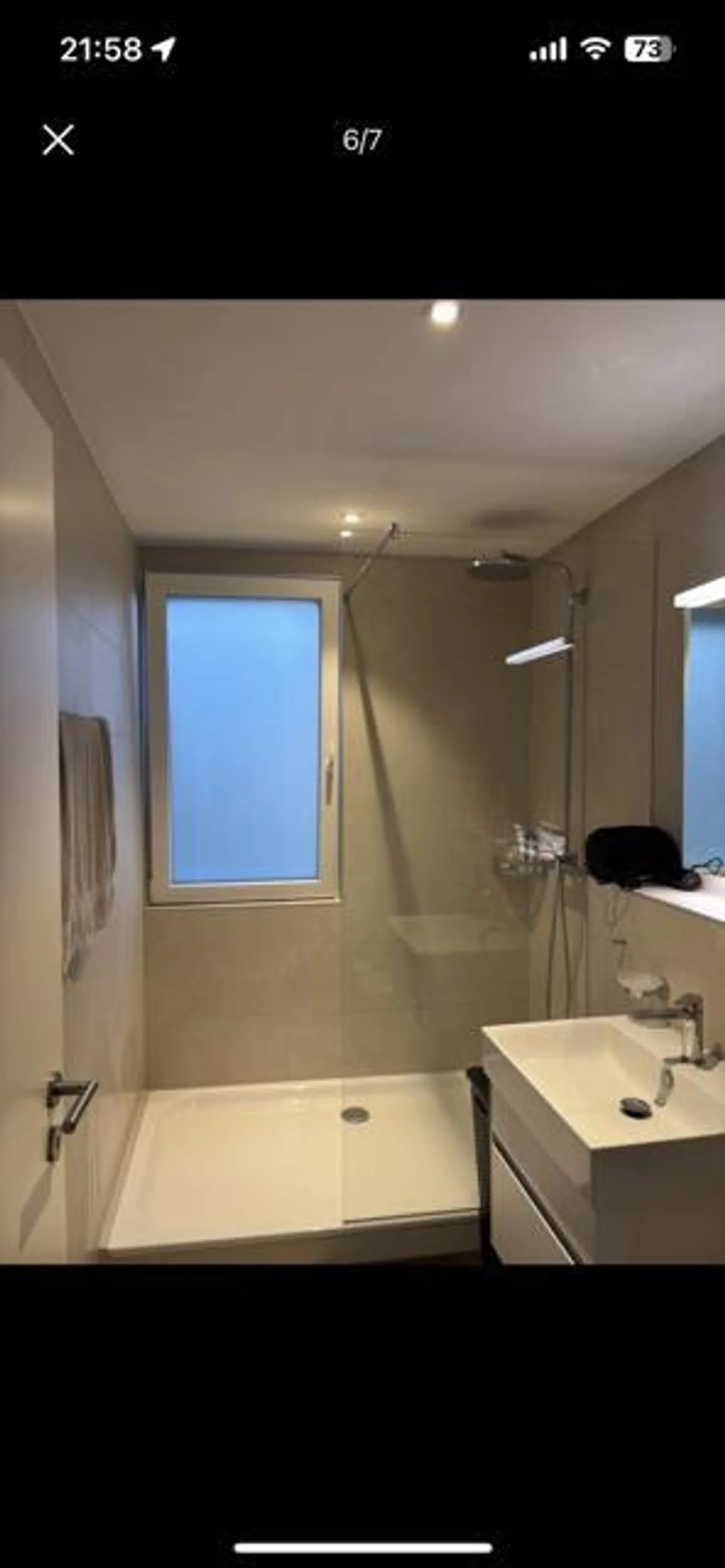 2.5-room top-floor apartment with private rooftop - Photo 6 of 10