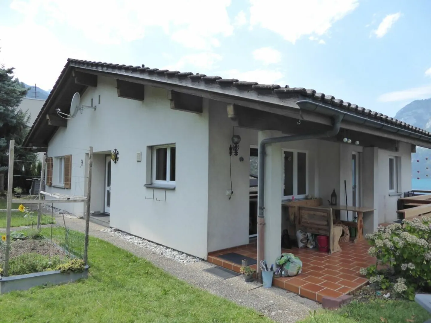 Charmantes Einfamilienhaus mit Seesicht - Foto 3 von 23