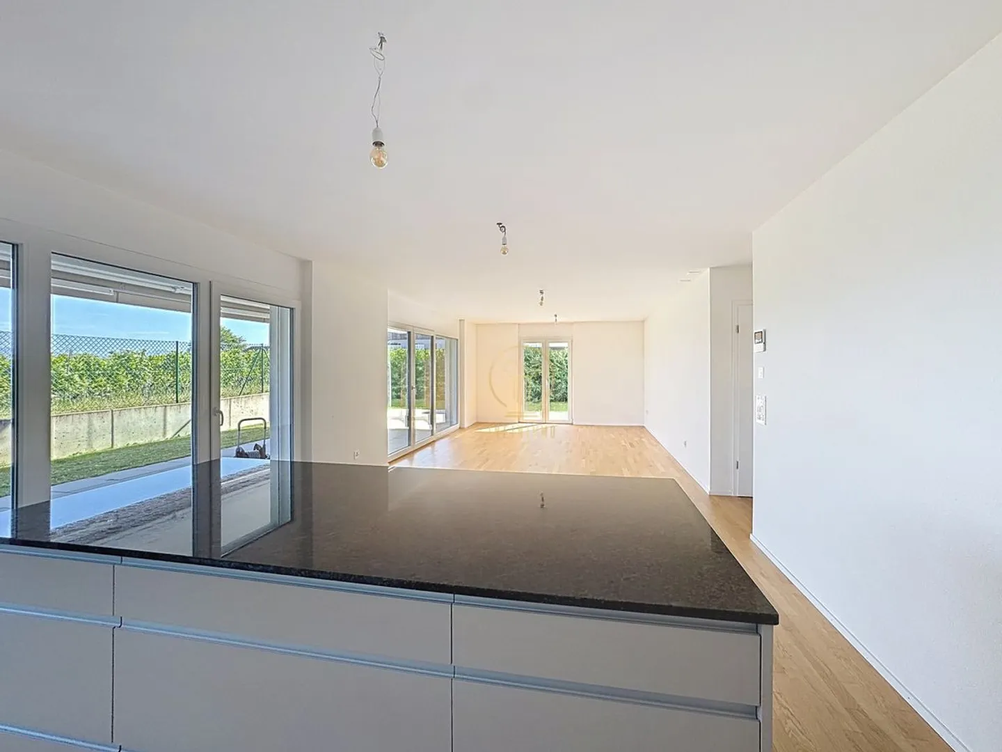 ETOY - Exclusively: Beautiful new high-end apartment with a view - Photo 4 of 11