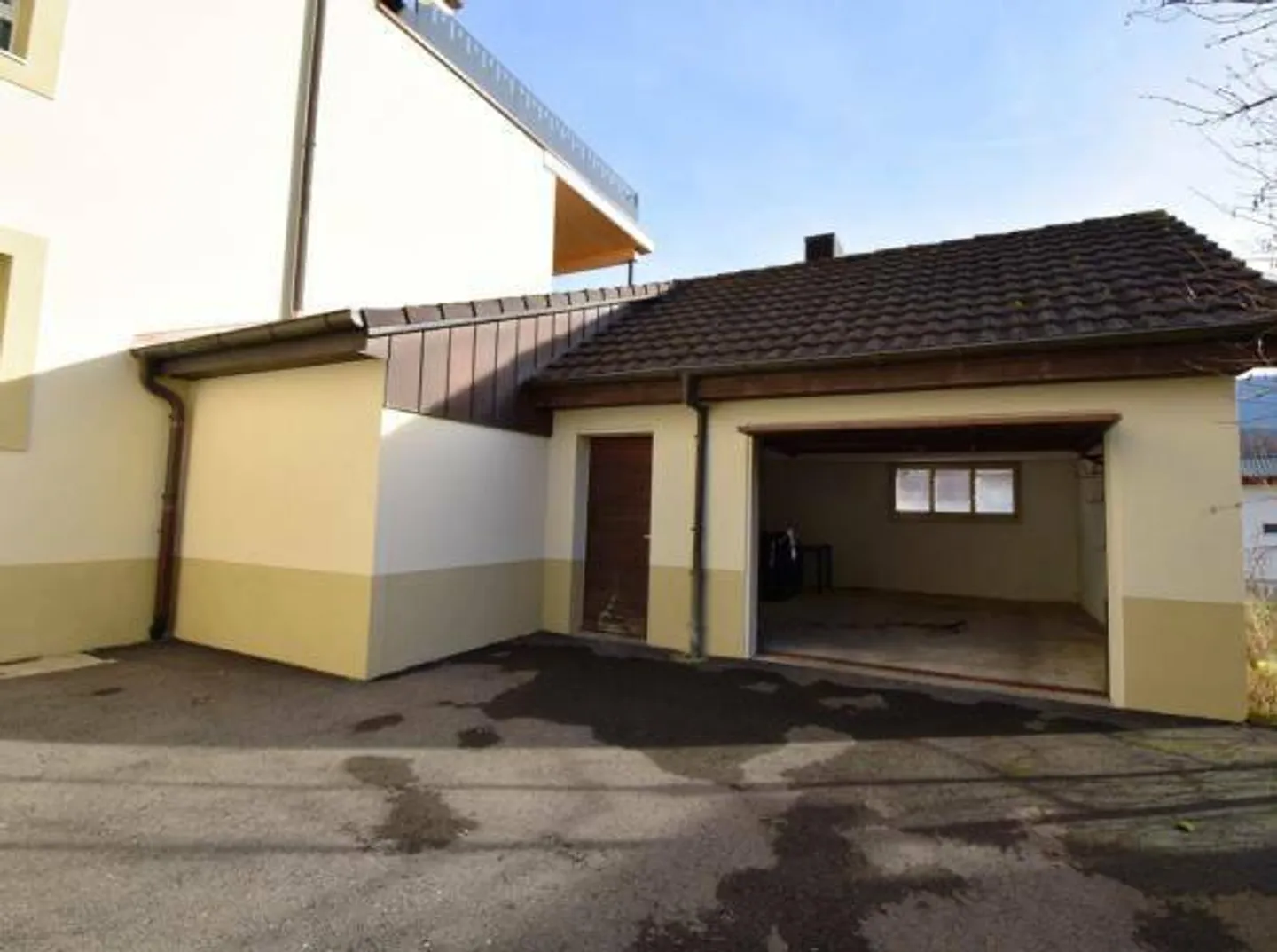 Residential building for sale - Photo 4 of 5