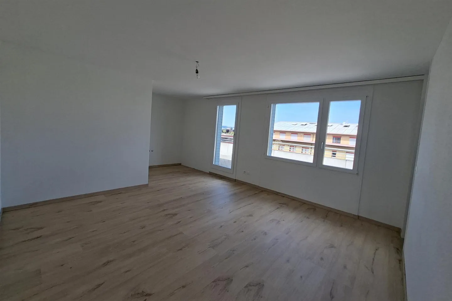 Spacious with panoramic view - Photo 6 of 14