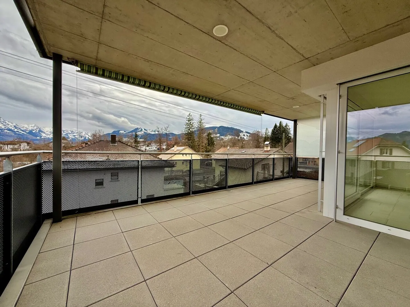 BULLR - 2,5 camere moderne con colonna di lavaggio - Foto 2 di 9