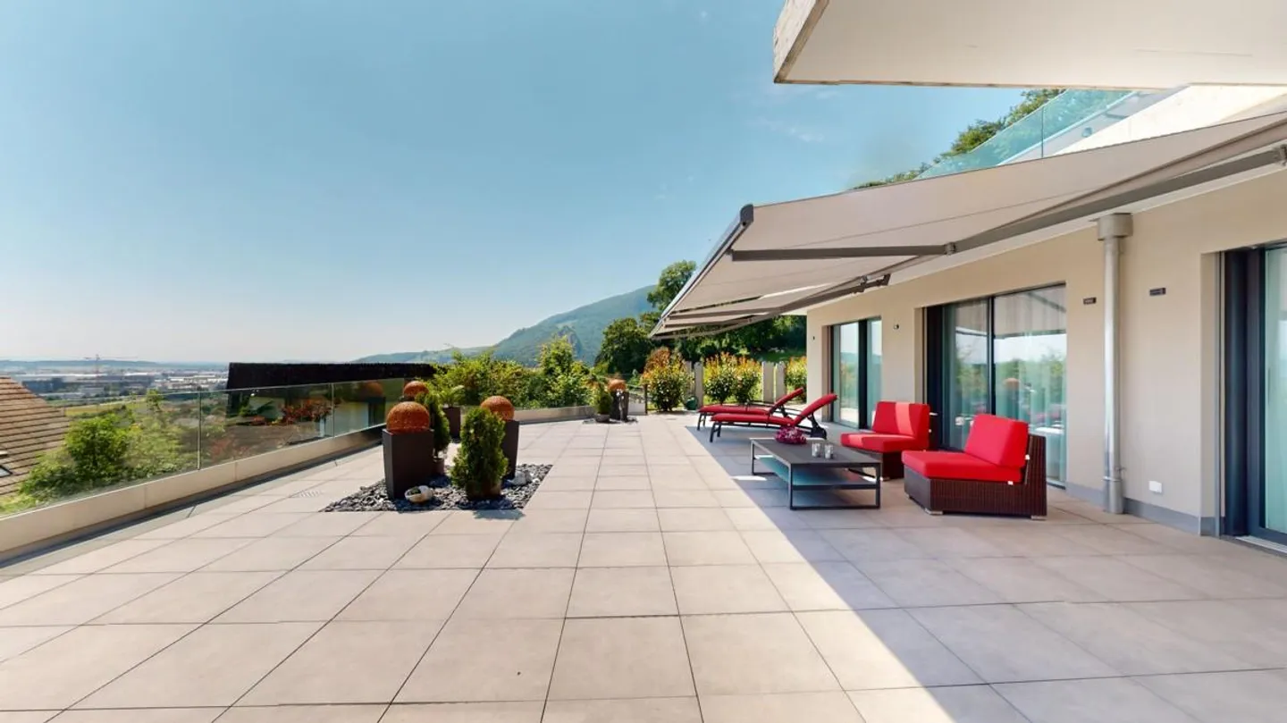 Appartamento di lusso con terrazza e panorama montano non ostacolato - Foto 7 di 12