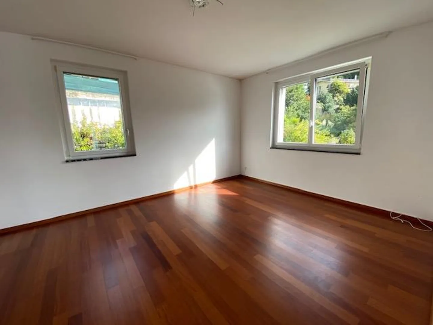 5.5-ROOM APARTMENT WITH WONDERFUL LAKE VIEW - Photo 9 of 13