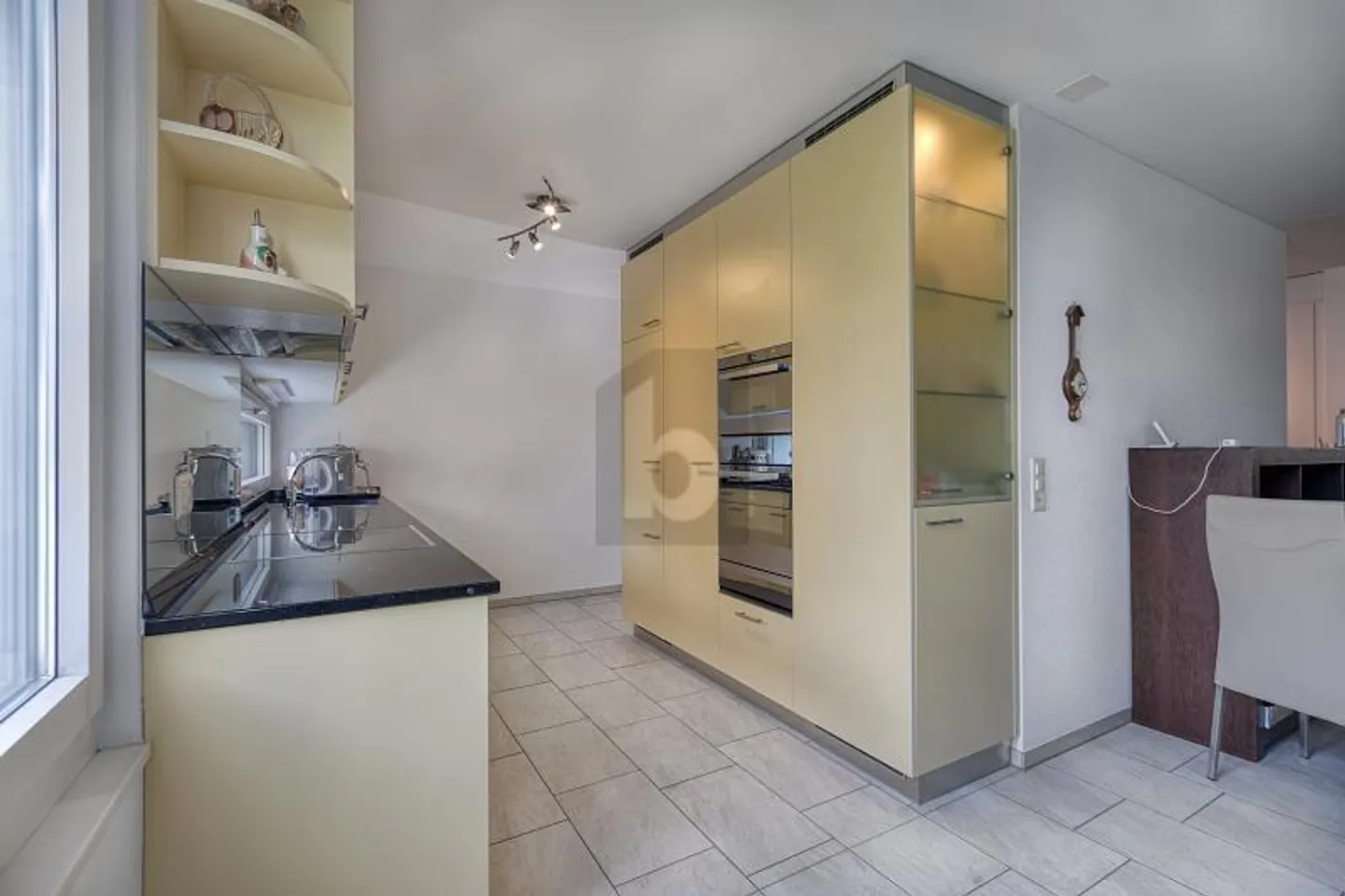 Appartamento elegante con loggia - Foto 2 di 6