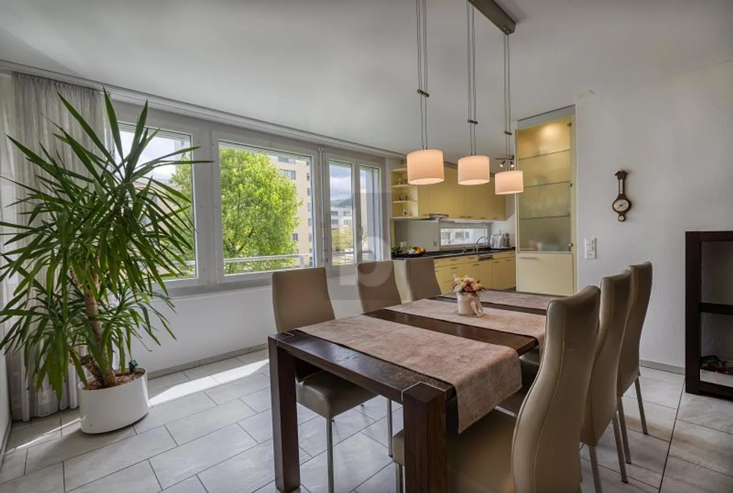Appartamento elegante con loggia - Foto 3 di 6