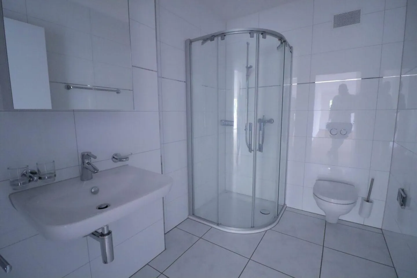 Unique home with high-quality finish - Photo 9 of 11