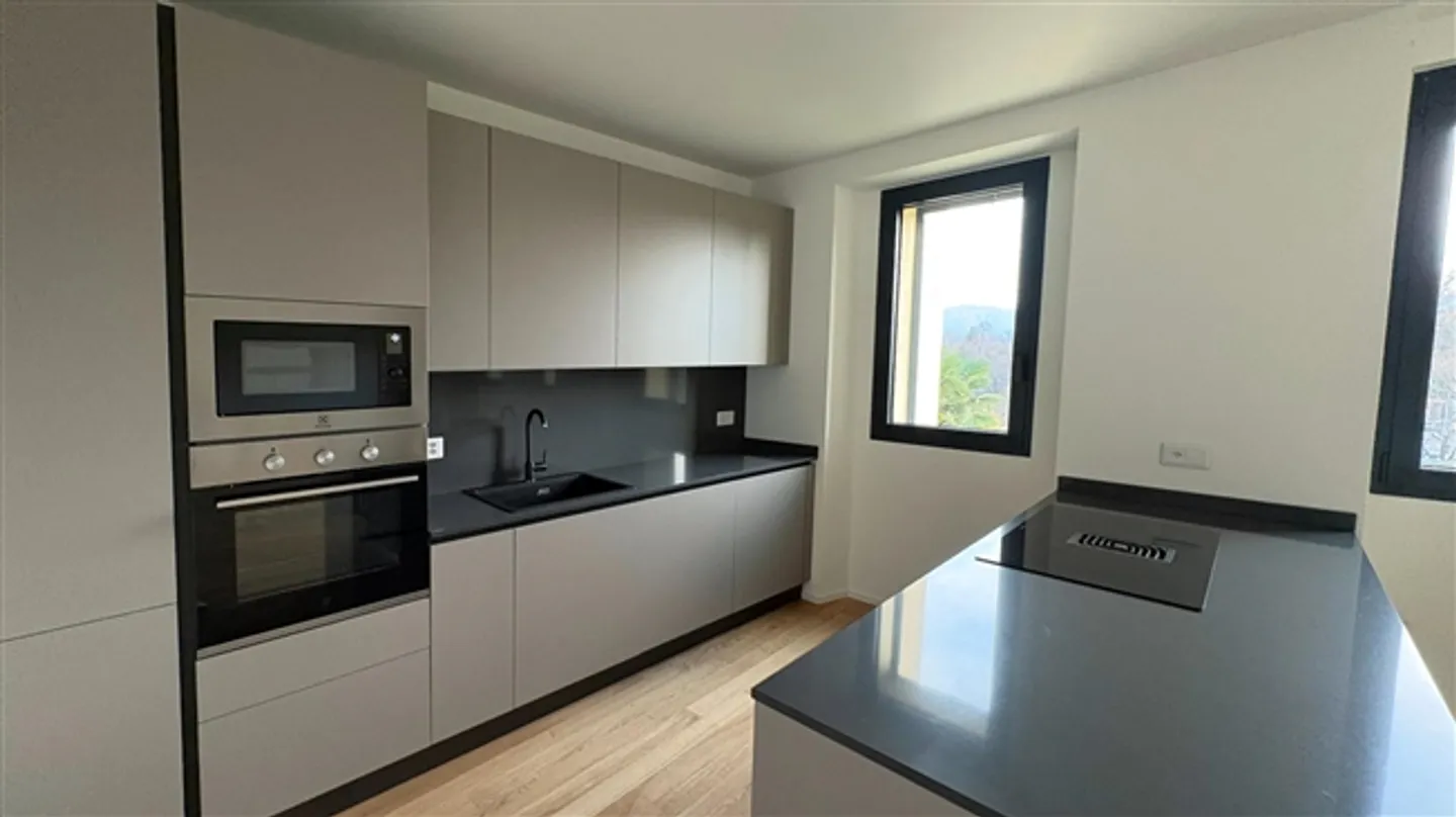 Appartamento in vendita - Foto 7 di 11