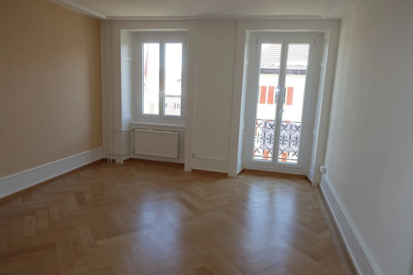 3-ROOM APARTMENT FOR RENT - Photo 2 of 7