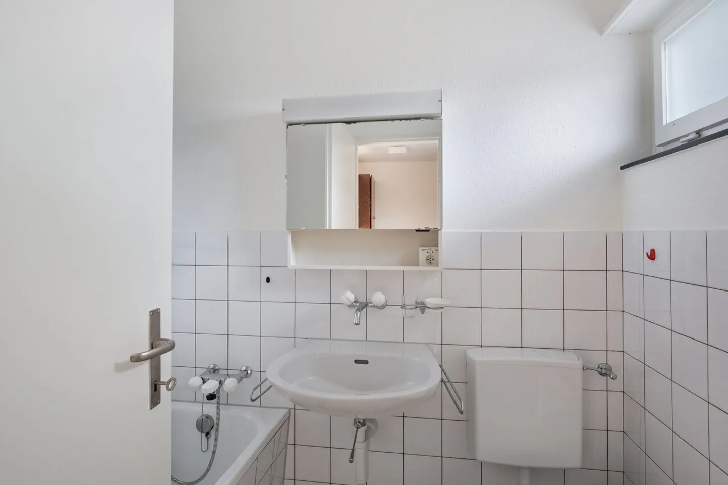 Central Single Apartment - Photo 5 of 5
