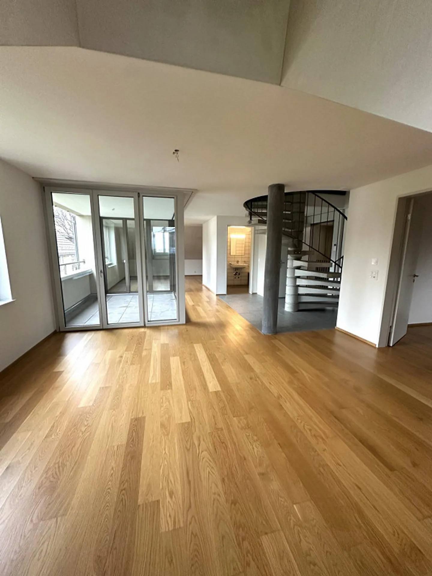 3.5 Room Apartment, Uerzlikon - Dreamlike 3.5 Maisonette Apartment - Photo 4 of 9