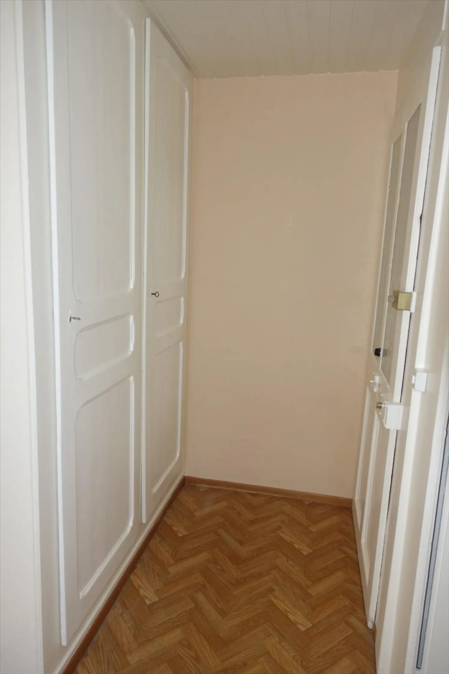 3-ROOM APARTMENT FOR RENT - Photo 5 of 7