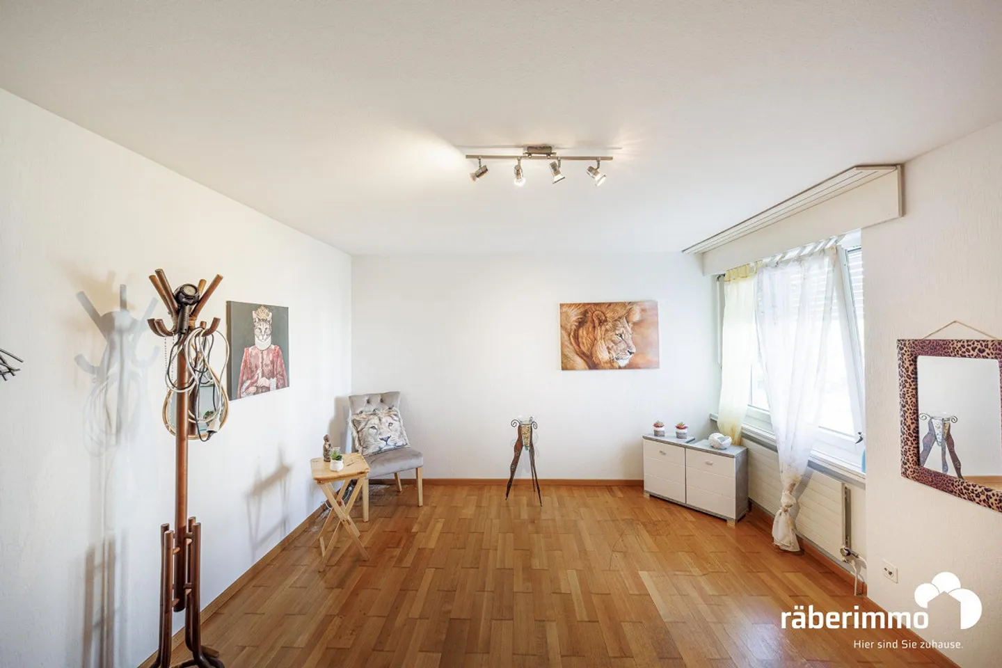 CENTRAL AND WELL CONNECTED - Photo 5 of 10