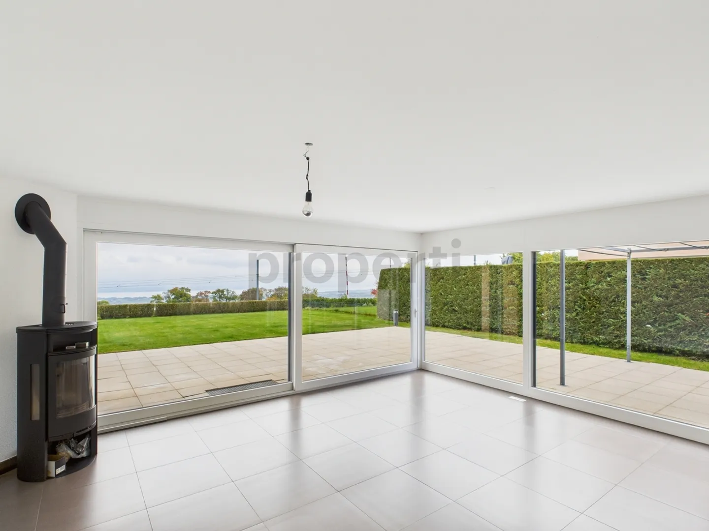 Modern townhouse with lake and Alps view - Arzier-Le Muids (VD) - Photo 2 of 13