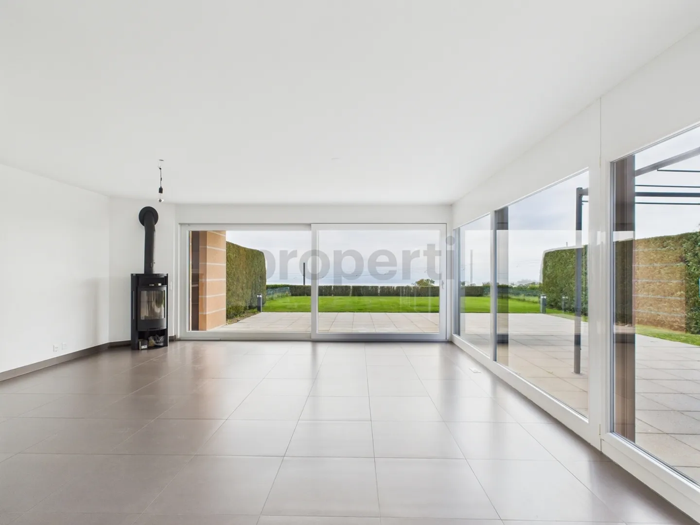 Modern townhouse with lake and Alps view - Arzier-Le Muids (VD) - Photo 4 of 13